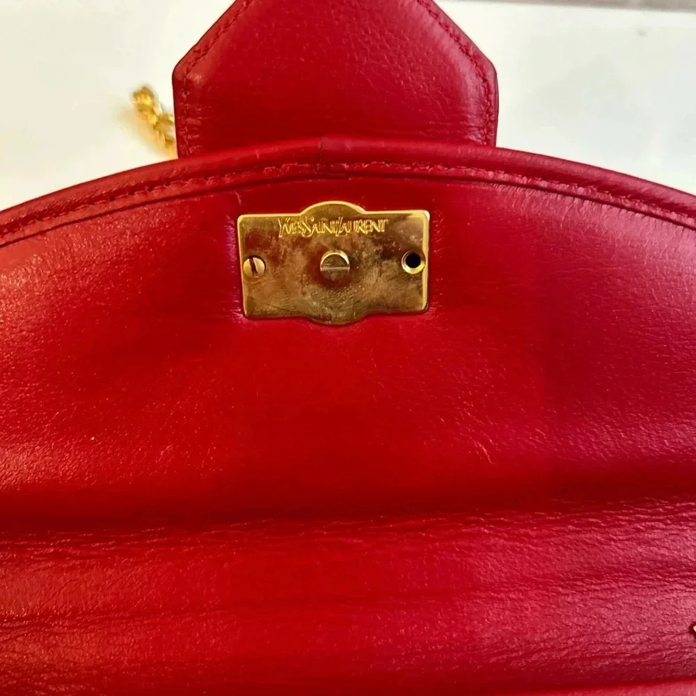 ! Rare Vintage, 1980's Yves Saint Laurent red bag with gold chain - Picture 14 of 14